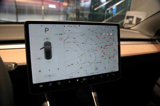 国产特斯拉Model3亮相 明年1季度开始交付