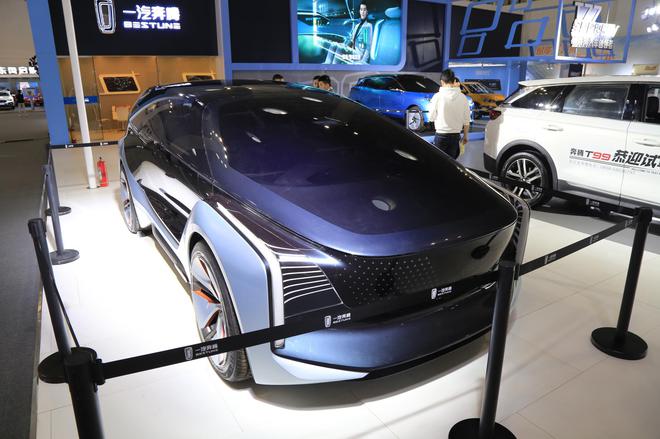 2020海口新能源车展:奔腾E² Concept亮相