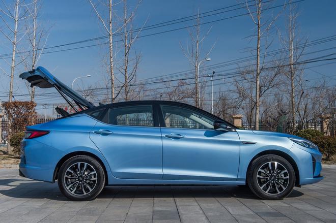 江淮iC5实车到店 NEDC续航达530Km