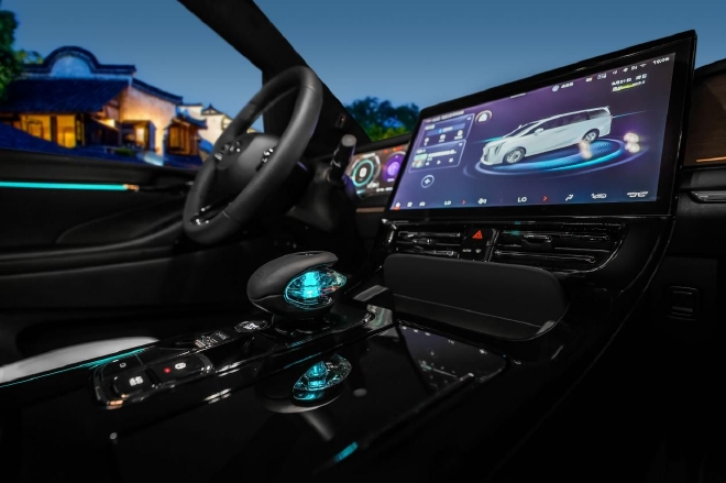 传祺M8宗师上市 售26.98万元-34.28万元