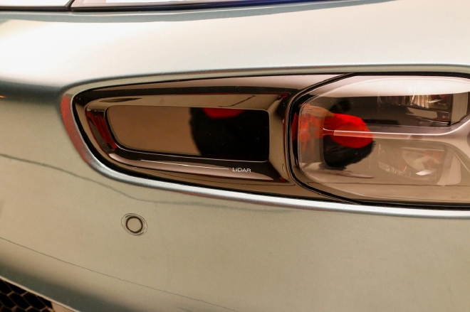 全面进化的智能纯电轿跑 实拍小鹏P7i