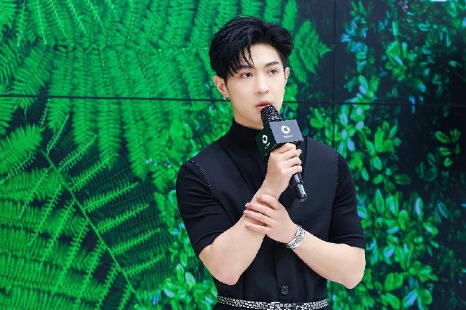 探寻新奢时尚 点亮城市绿洲 smart北京华贸旗舰中心正式启幕