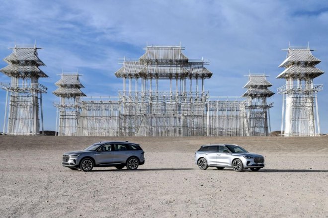 焕新更显豪华 试驾全新林肯冒险家和航海家