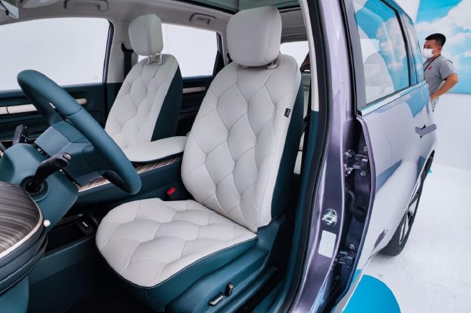 下一辆15万级新能源爆款?宝骏云朵静态实拍