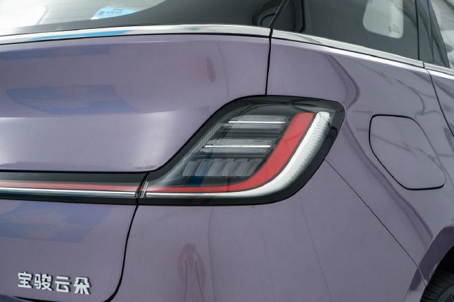 下一辆15万级新能源爆款?宝骏云朵静态实拍
