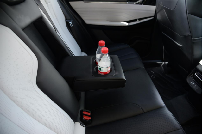 东风风神皓瀚HEV版试驾 年轻上班族的明智之选