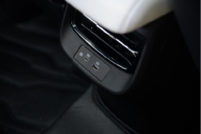 东风风神皓瀚HEV版试驾 年轻上班族的明智之选