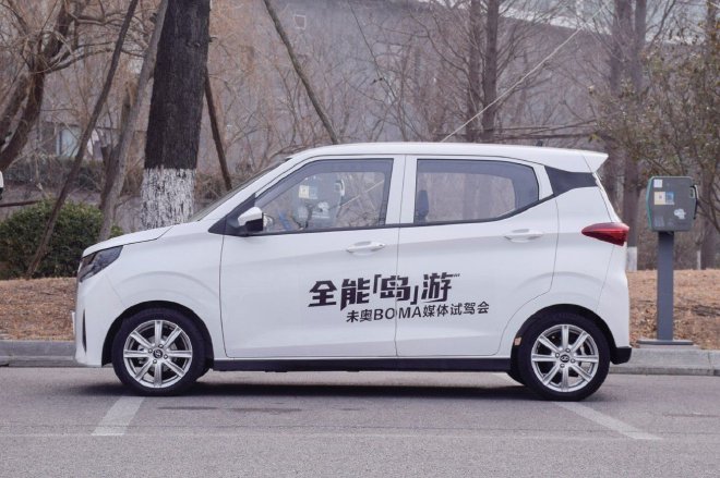 一台拥有大空间的纯电动微型车 试驾未奥BOMA