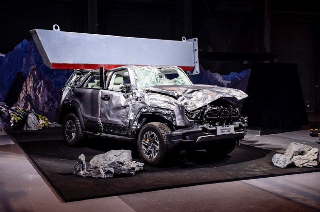 如何给你满满的安全感?解析测试后的全新BJ40刀锋英雄版