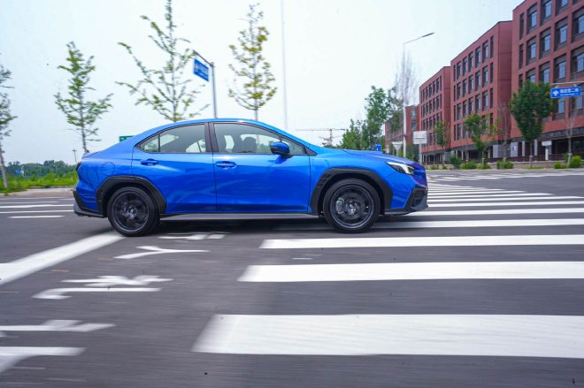 手动乐趣多且乘坐舒适 道路试驾斯巴鲁WRX