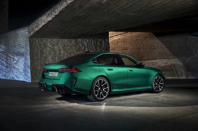 全新BMW M5将亮相成都 演绎性能美学
