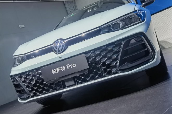 年轻气场全开,实拍上汽大众帕萨特Pro