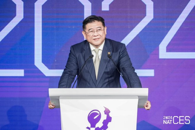 NAT-CES2024第二日,车圈大咖共话“平衡与突破”