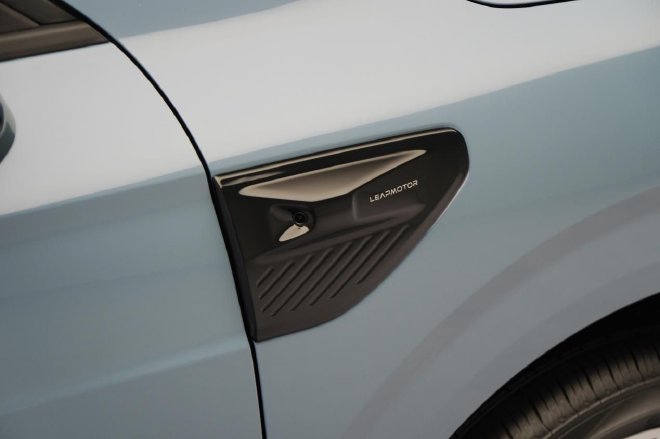 全新架构全球品质 零跑B10 A+级SUV外观解析