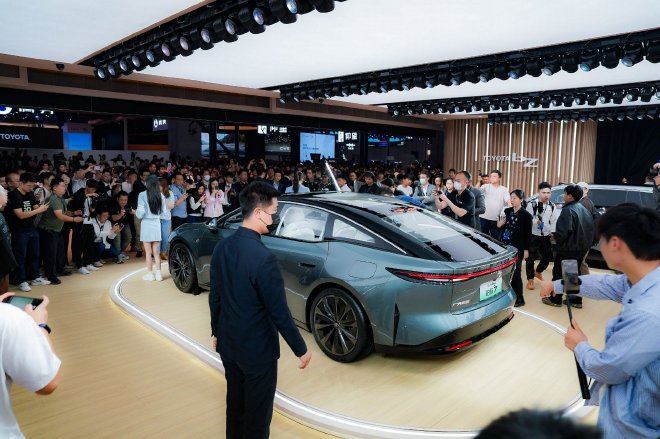 2025上海车展:广汽丰田铂智7全球首发