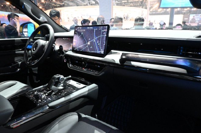 2025上海车展:长城山海炮Hi4-T性能版/全球版开启预售