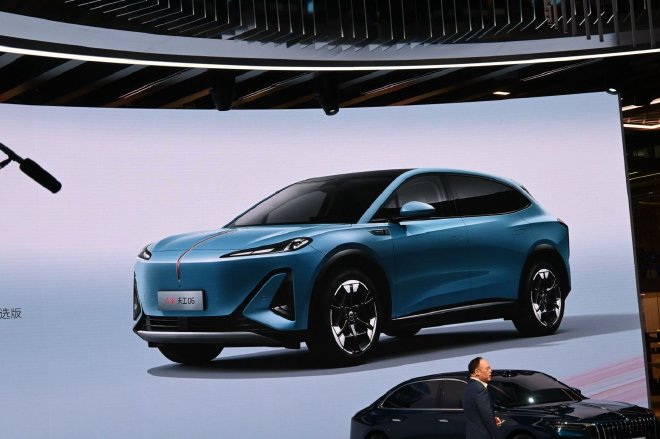 2025上海车展:红旗硬派越野车亮相/多款新车上市