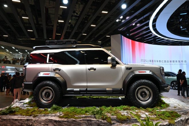 2025上海车展:红旗硬派越野车亮相/多款新车上市