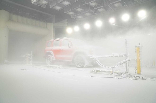 长城汽车坦克300随“雪龙2”号科考船出征南极