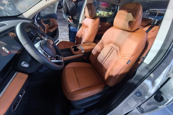 限时6.99万元起 捷途X70超越版/山海L7超越版上市