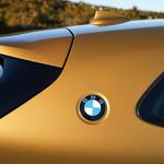 C柱上有蓝天白云logo