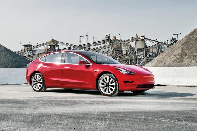 特斯拉暂停Model S和Model X生产 抽调工人加速Model 3量产