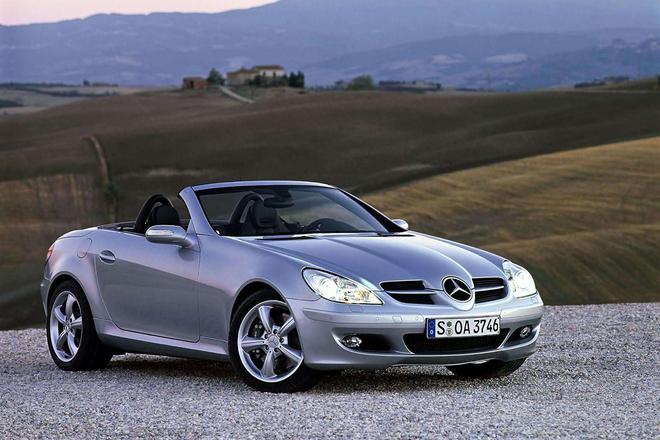 第二代SLK（2004-2011年） 并推出SLK55AMG，成为至今最强的SLK车型