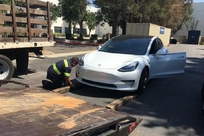 特斯拉MODEL 3交车被吐槽 直击车主痛点