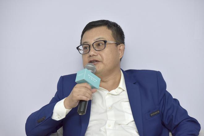 天际汽车董事长兼首席执行官(CEO)张海亮(博士)正在接受采访
