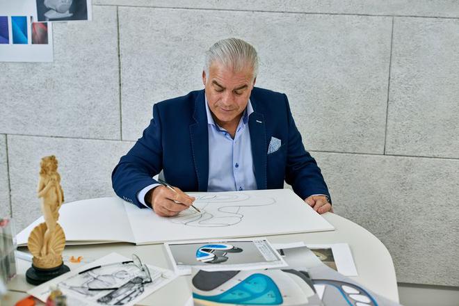 汽车设计大师华丽转身 设计出世界最安全儿童汽车座椅