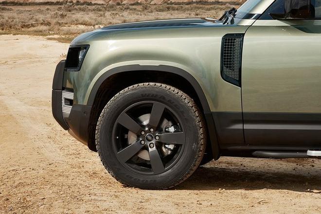 信仰崩塌?!这样的路虎卫士你们还认识吗?