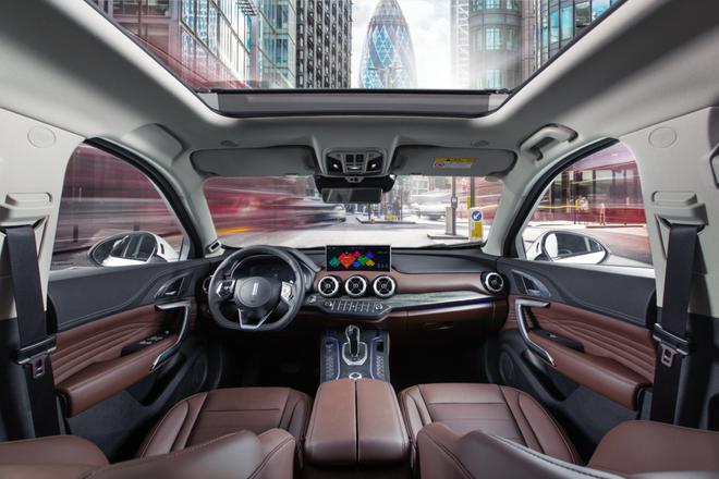 脱口秀演员庞博带你重新认识VV7科技版 智享豪华黑科技