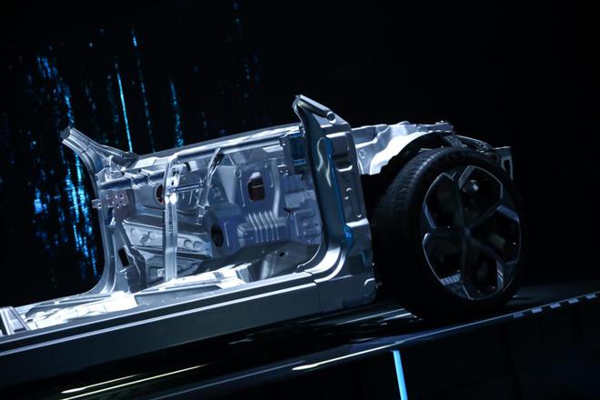 吉利发布SEA全新架构 领克首款纯电概念车ZERO首发