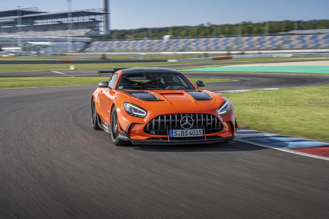 AMG GT 黑系列V8发动机技术解析 什么是平面曲柄？