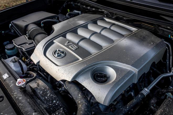 新款丰田兰德酷路泽或将于2021年4月上市 或搭载3.5T V6混动系统