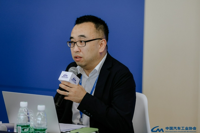 中汽协副秘书长 李邵华