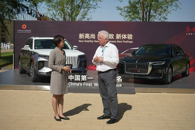 一汽红旗助力2021外交使团库布其沙漠论坛成功举办