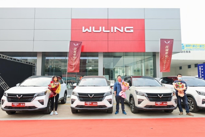 五菱星辰销量破7万 启动全国百城交车仪式
