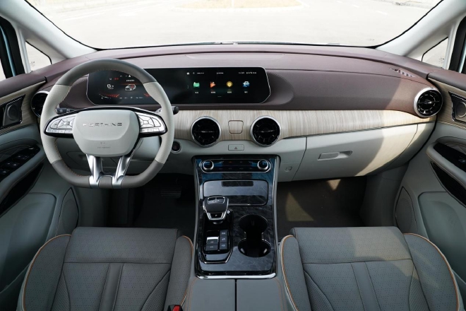 营造7座家用车的新鲜感 风行游艇开启预售