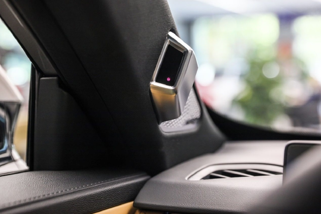 实拍第三代荣威RX5 实现全面进化