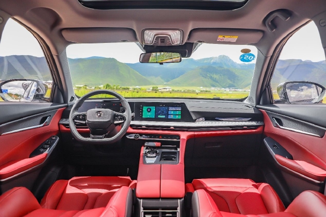 外观不是重点 试驾第二代长安CS75 PLUS