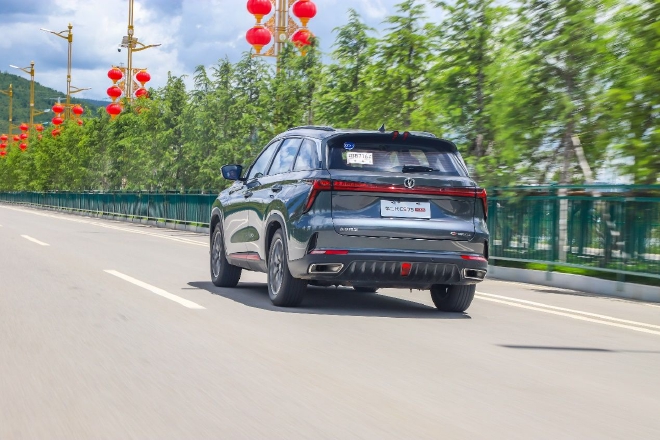 外观不是重点 试驾第二代长安CS75 PLUS