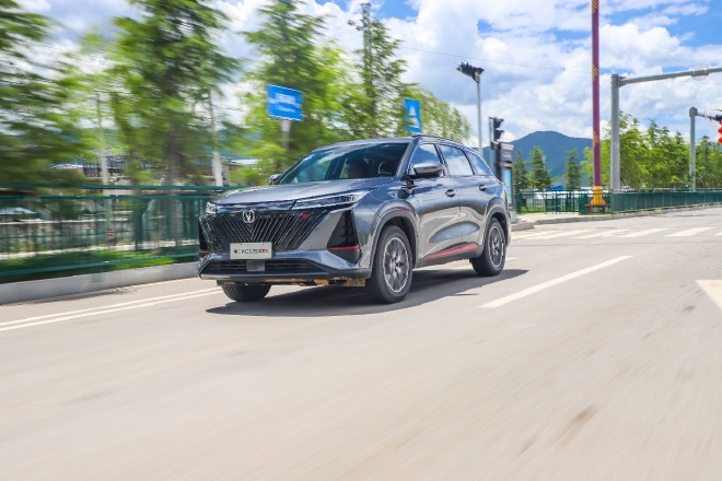 外观不是重点 试驾第二代长安CS75 PLUS