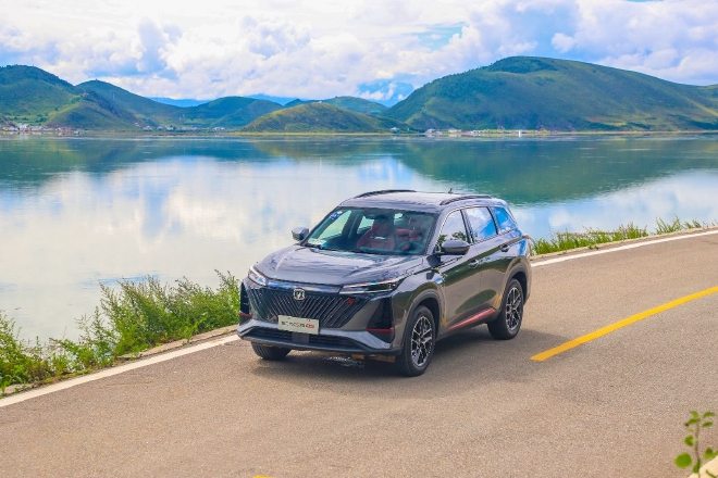 外观不是重点 试驾第二代长安CS75 PLUS