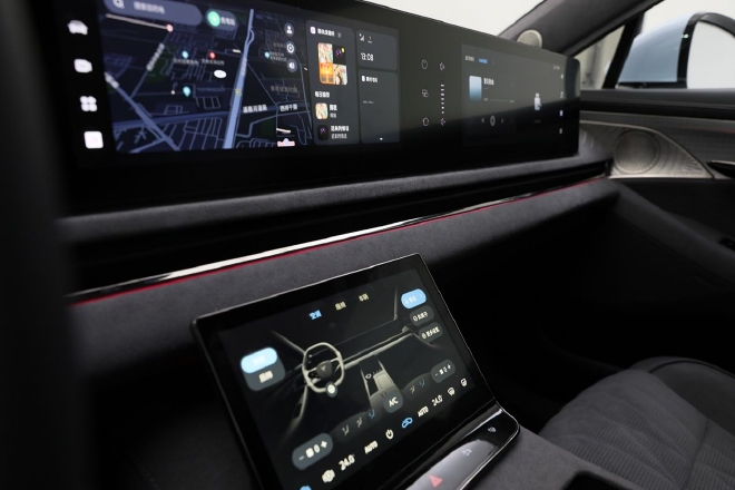 实拍岚图追光:岚图品牌的首款轿车