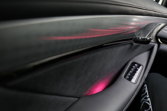 实拍岚图追光:岚图品牌的首款轿车