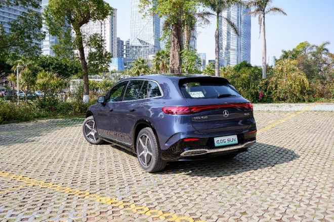 电动车如何演绎豪华 从奔驰EQS SUV上寻找答案