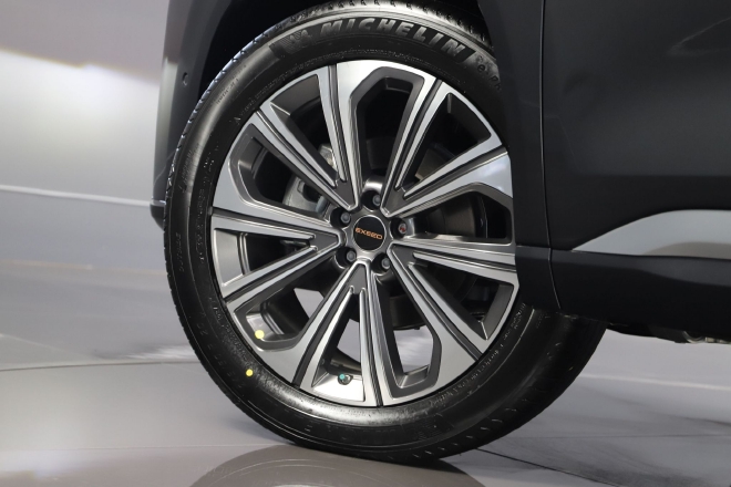 全新星途揽月正式上市 售价18.99-23.39万元