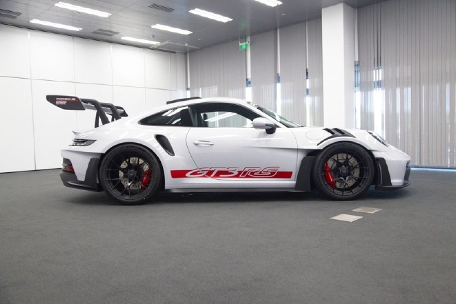 专为竞速而生 静态实拍保时捷911 GT3 RS