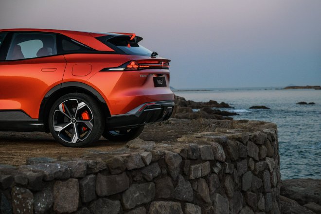 最大续航1120km 深蓝S7预订价格为16.99万元起